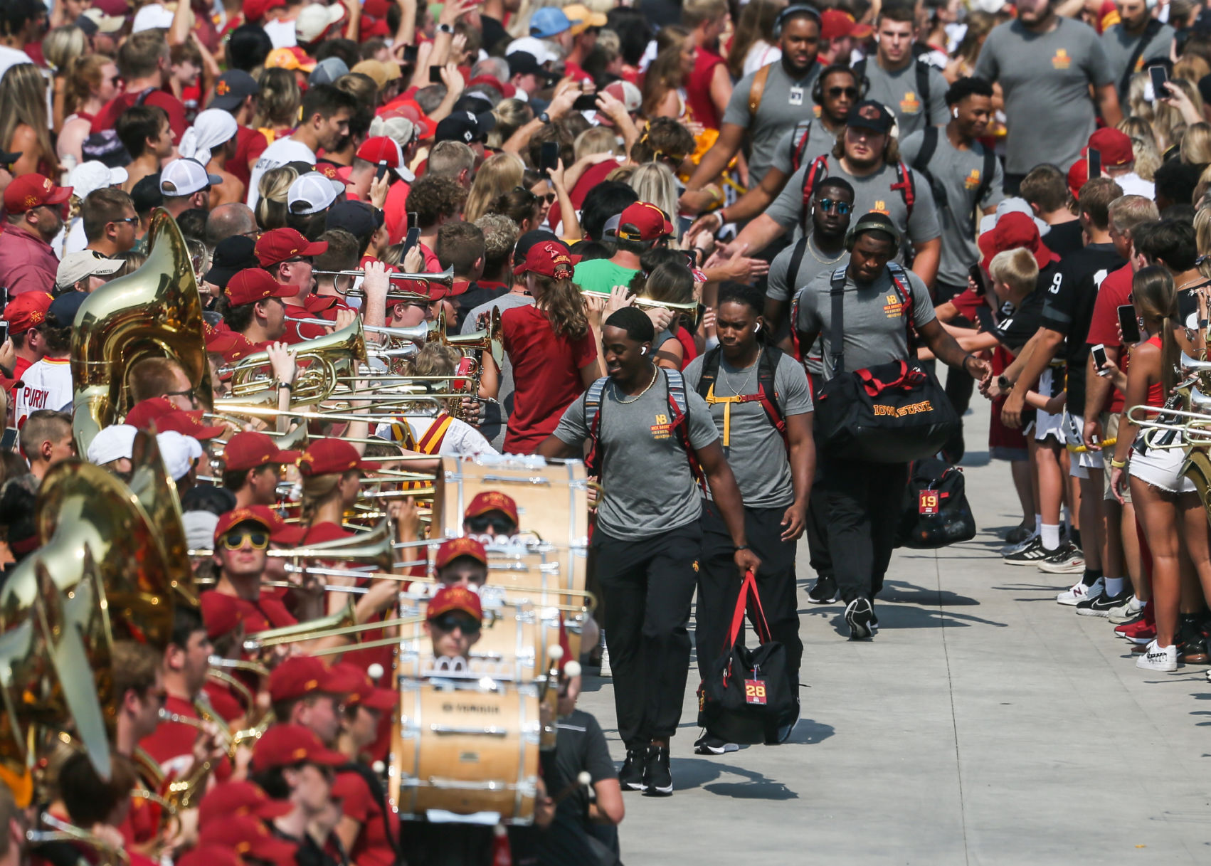 091121-qc-spt-iowa-isu-fball-004